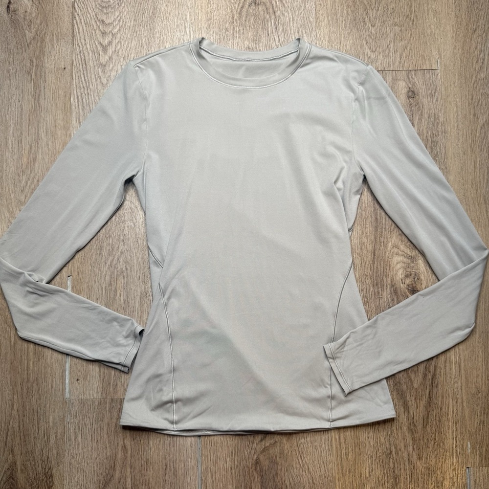 Lululemon Top Womens Light Gray Wundermost Ultra Soft Nulu Crewneck Shirt Size 4